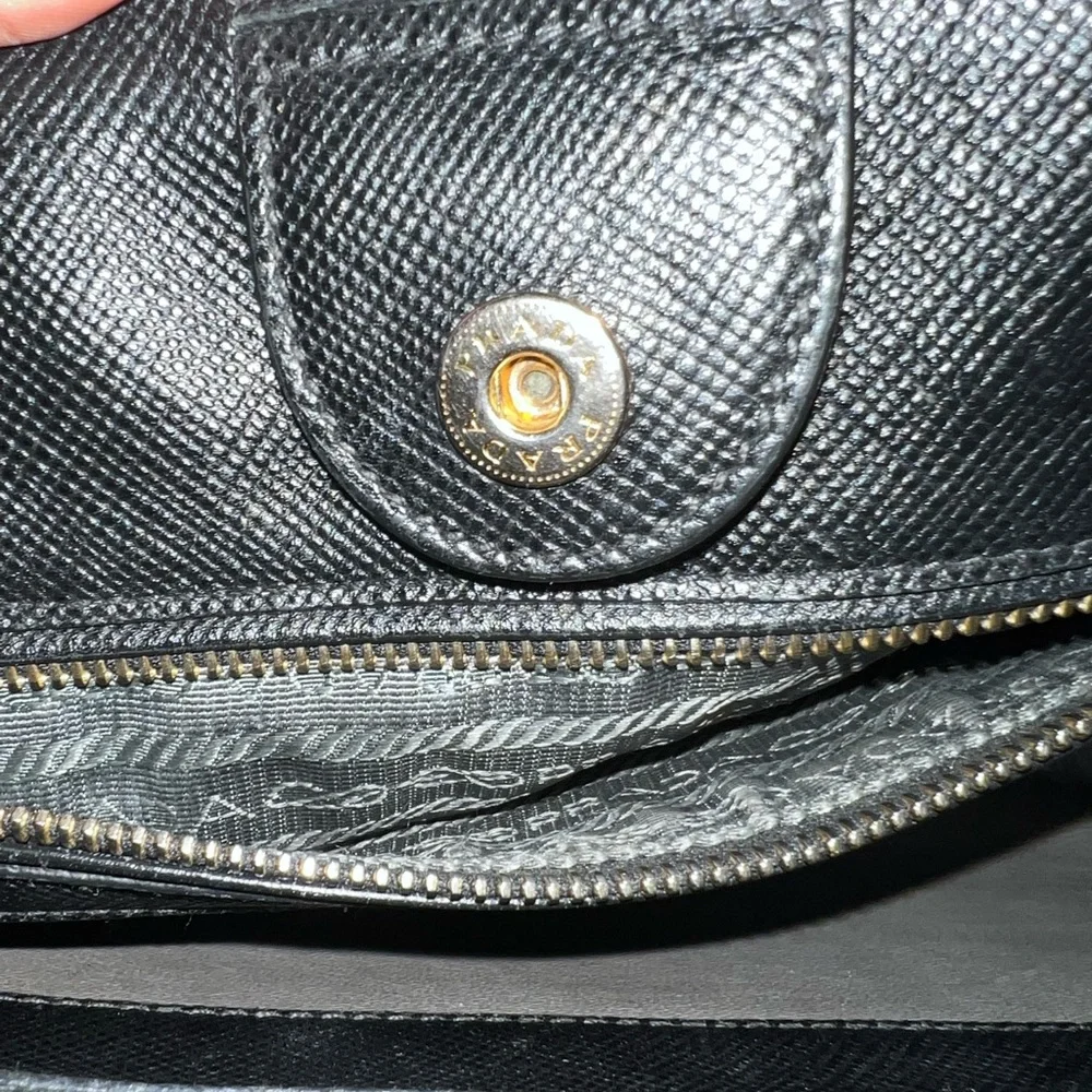 Authentic Prada Large Promenade - Picture 5 of 16
